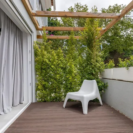 Carcavelos Sunny Retreat By Lovelystay * Carcavelos (Lisbon)