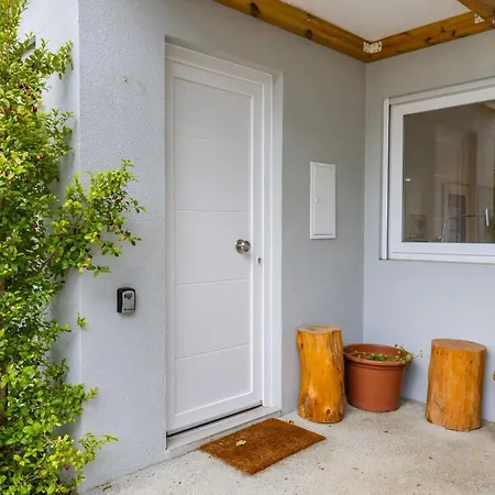 Carcavelos Sunny Retreat By Lovelystay Apartment