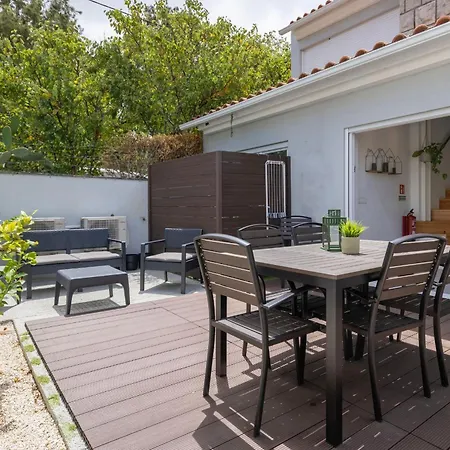 Carcavelos Sunny Retreat By Lovelystay Apartment