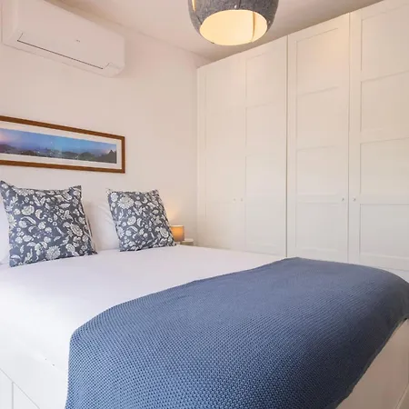 Carcavelos Sunny Retreat By Lovelystay Apartment