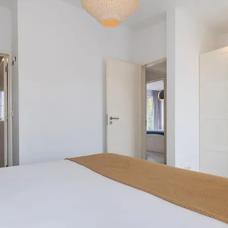 Carcavelos Sunny Retreat By Lovelystay * Carcavelos (Lisbon)