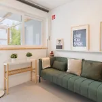 شقة Sunny Retreat By Lovelystay *