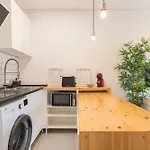 Sunny Retreat By Lovelystay *