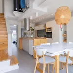 Sunny Retreat By Lovelystay شقة كاركافيلو