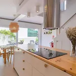 شقة Sunny Retreat By Lovelystay