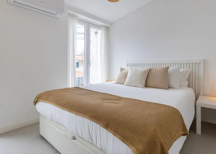 Sunny Retreat By Lovelystay * Carcavelos (Lisbon)